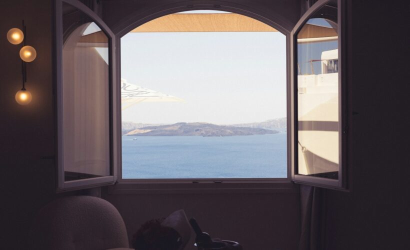 Karnisze metalowe czy drewniane - które wybrać